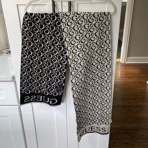 GUESS Wool Scarf In Multicolour